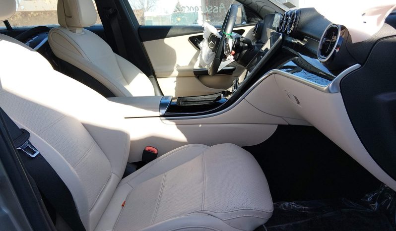 
								Mercedes-Benz C 300 full									