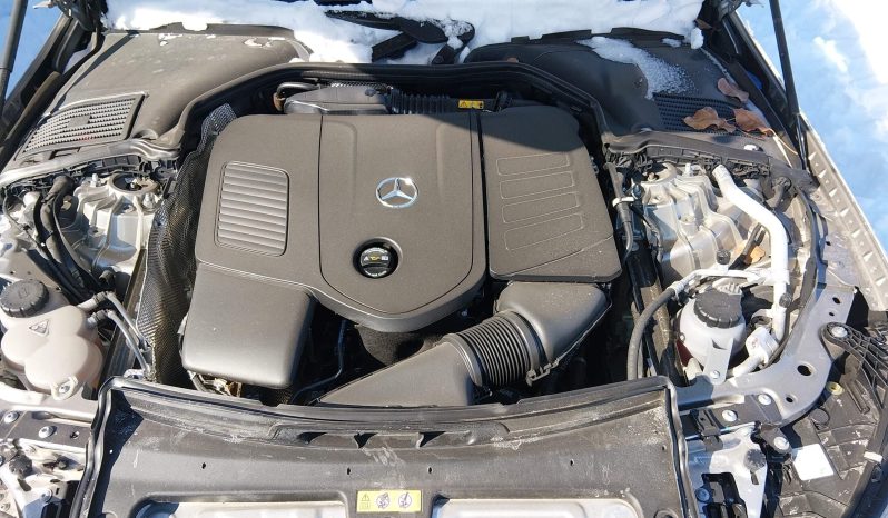 
								Mercedes-Benz C 300 full									