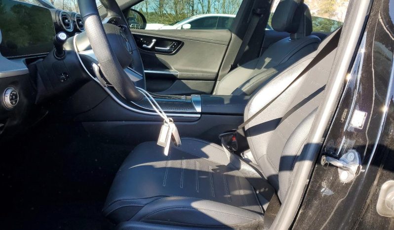 
								Mercedes-Benz C-Class full									