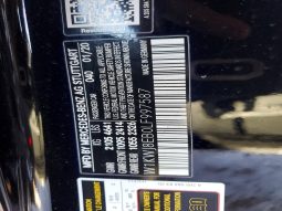 
										Mercedes-Benz C300 full									