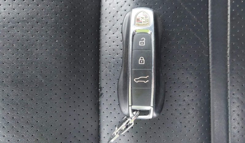 
								Porsche Cayenne full									