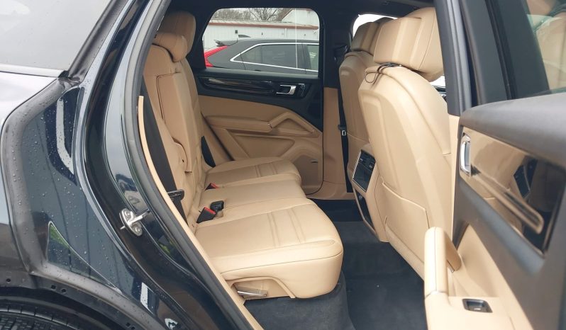 
								Porsche Cayenne full									