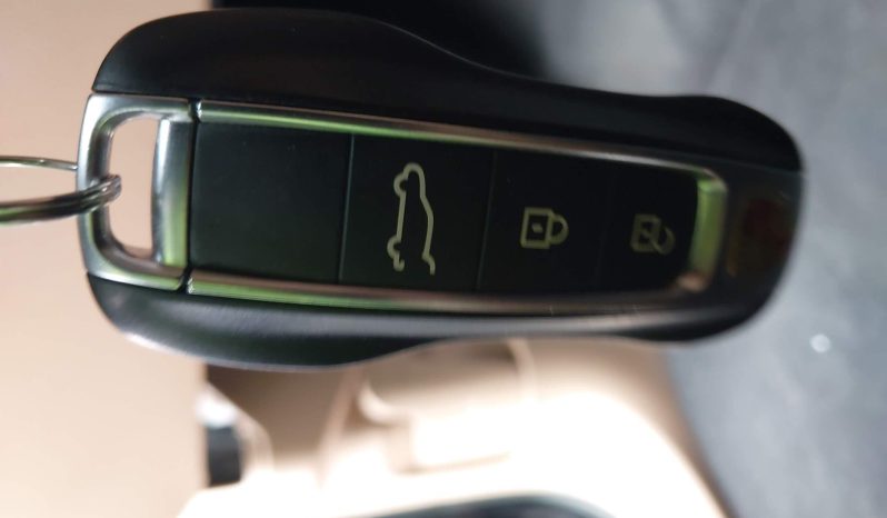 
								Porsche Cayenne full									