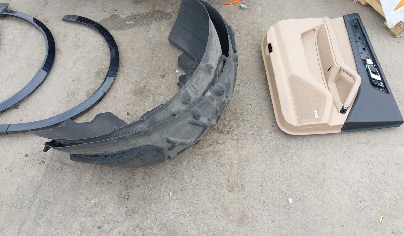 
								Porsche Cayenne full									