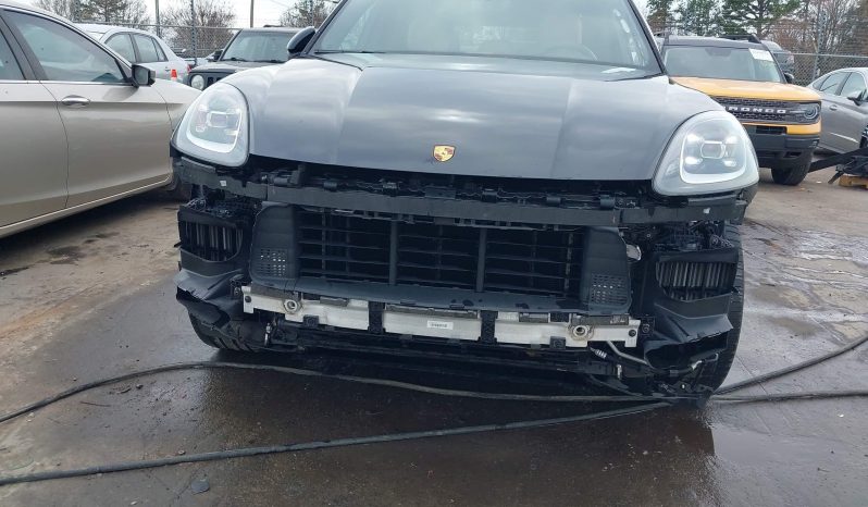 
								Porsche Cayenne full									