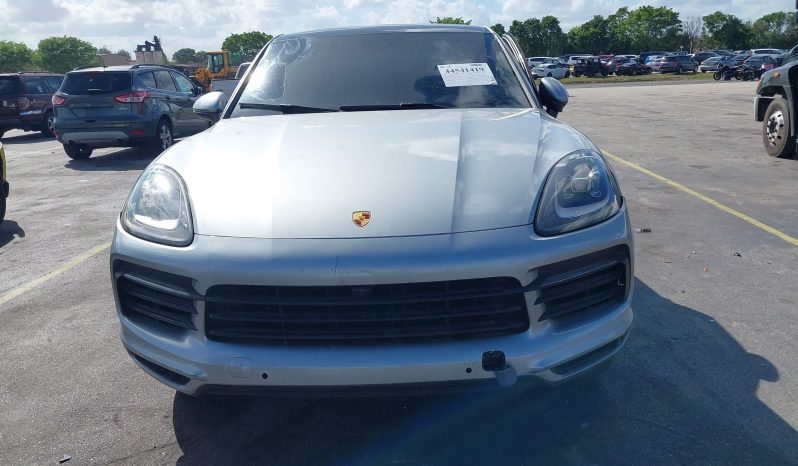 
								Porsche Cayenne Coupe full									