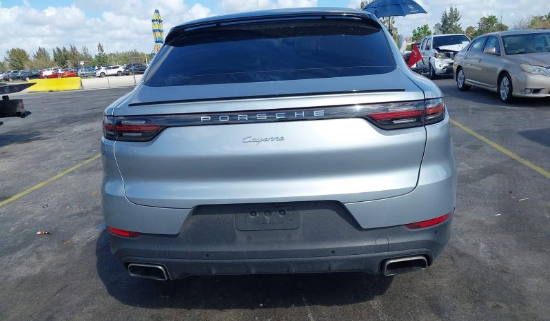 
								Porsche Cayenne Coupe full									