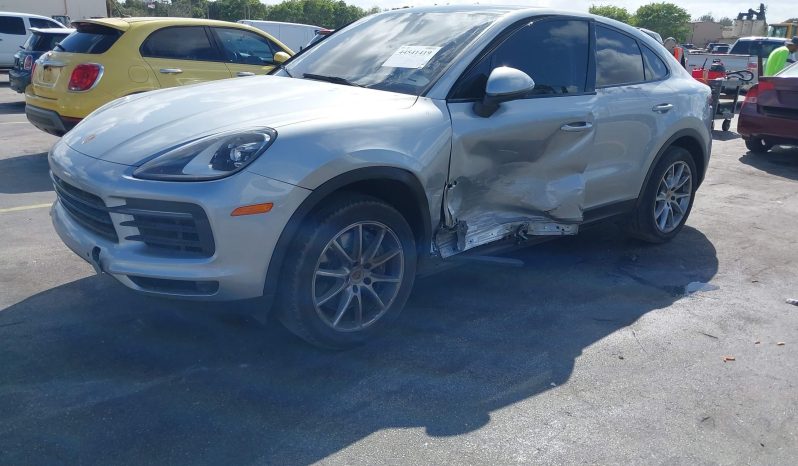 
								Porsche Cayenne Coupe full									