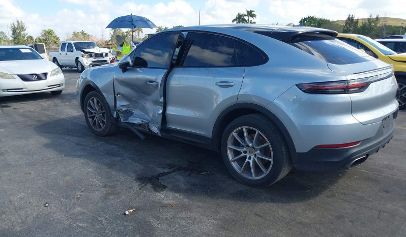 
								Porsche Cayenne Coupe full									