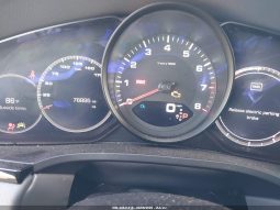 
										Porsche Cayenne Coupe full									