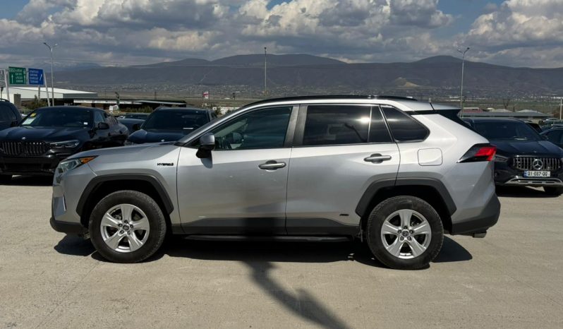 
								2021 Toyota RAV4, Xle full									