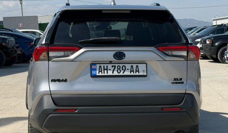 
								2021 Toyota RAV4, Xle full									