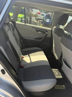 
										2021 Toyota RAV4, Xle full									