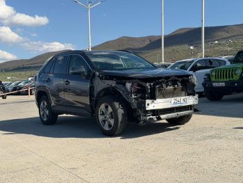 2023 Toyota RAV4, Xle