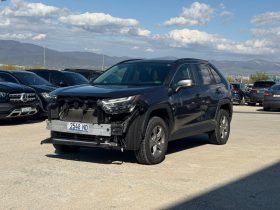 2023 Toyota RAV4, Xle