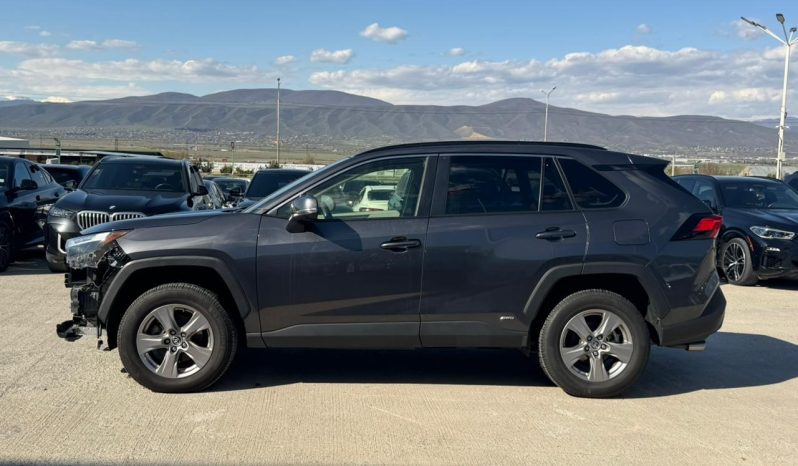 
								2023 Toyota RAV4, Xle full									