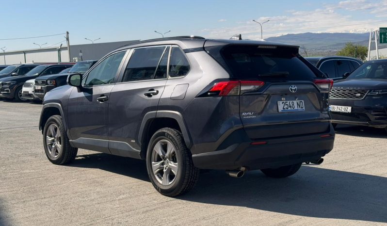 
								2023 Toyota RAV4, Xle full									