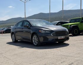 2020 Ford Fusion, SE