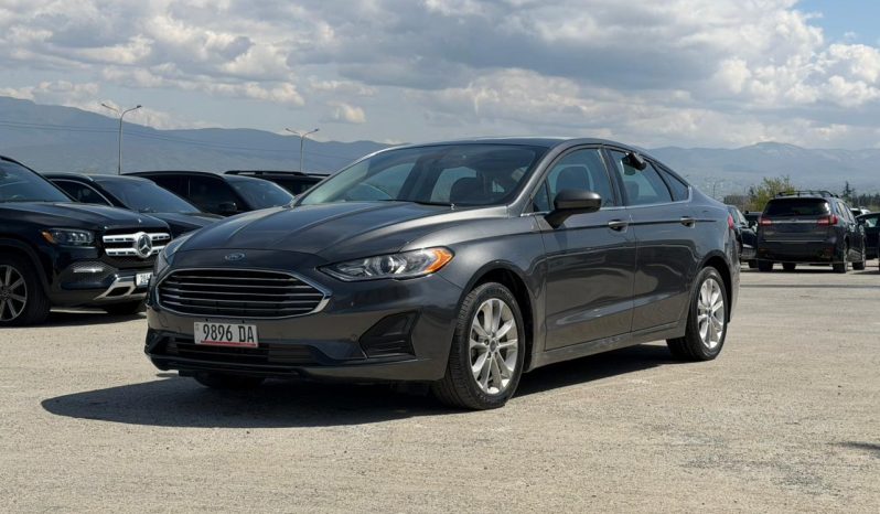 
								2020 Ford Fusion, SE full									