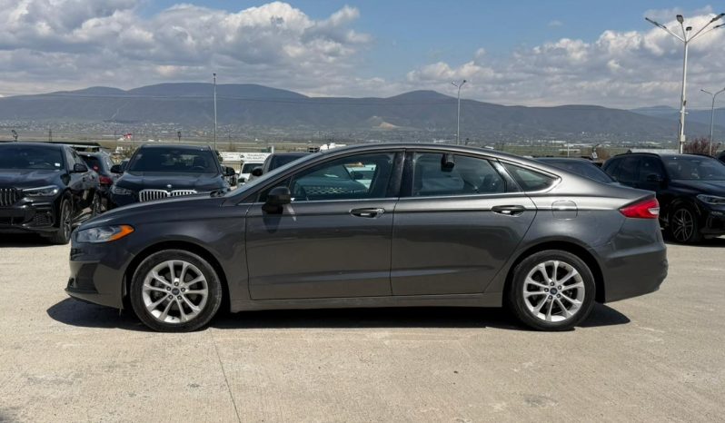 
								2020 Ford Fusion, SE full									