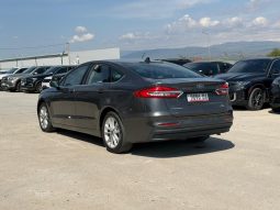 
										2020 Ford Fusion, SE full									