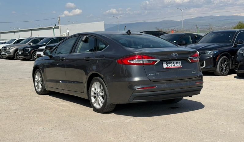 
								2020 Ford Fusion, SE full									