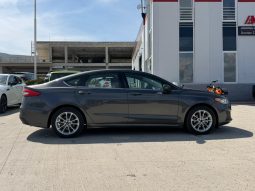 
										2020 Ford Fusion, SE full									