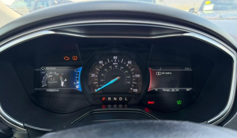 
								2020 Ford Fusion, SE full									