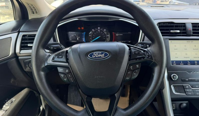 
								2020 Ford Fusion, SE full									