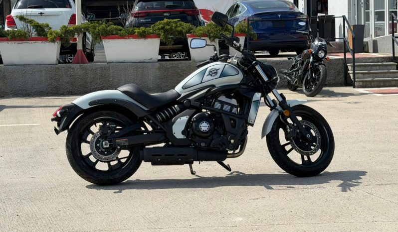 
								2022 Kawasaki EN650, C full									