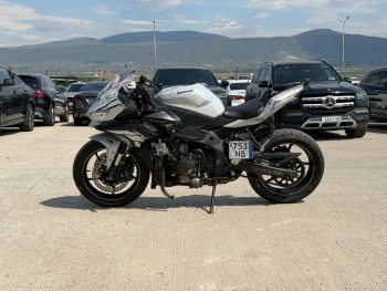 2025 Kawasaki ZX400, S