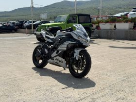 2025 Kawasaki ZX400, S