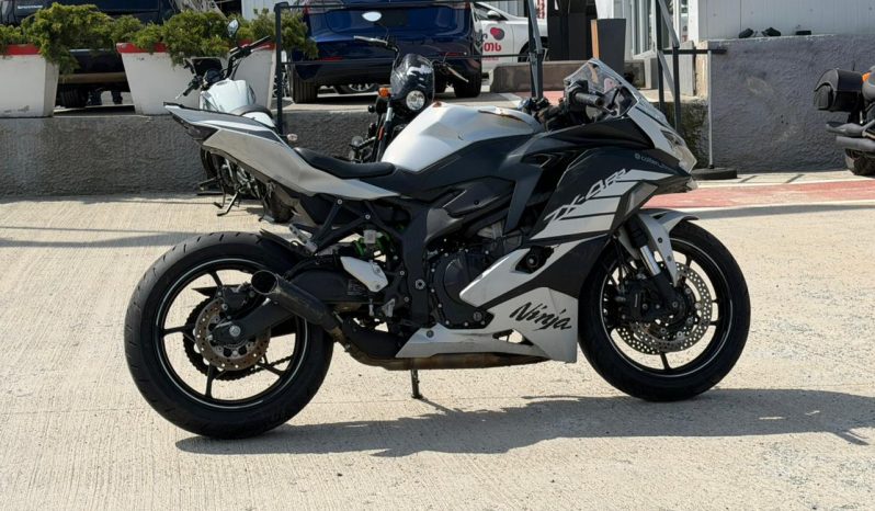 
								2025 Kawasaki ZX400, S full									