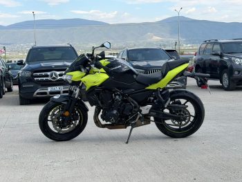 2024 Kawasaki ER650, P