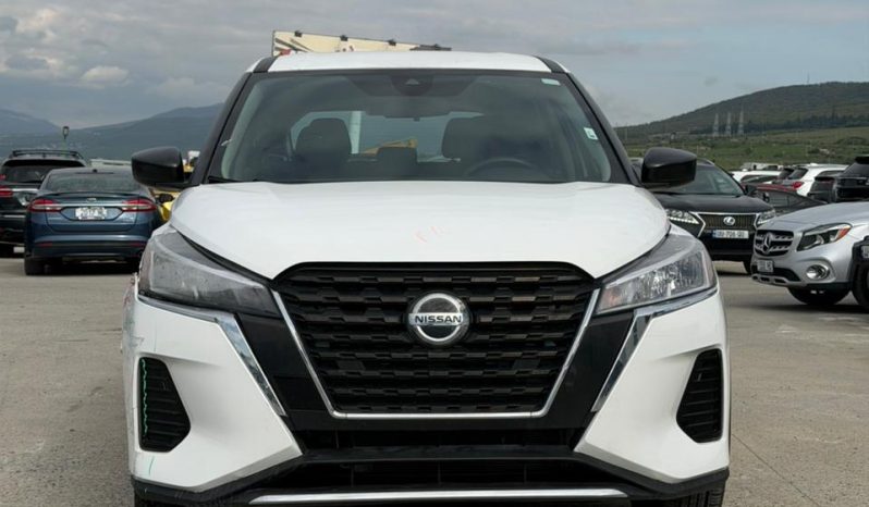 
								Nissan Kicks full									