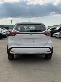 
										Nissan Kicks full									
