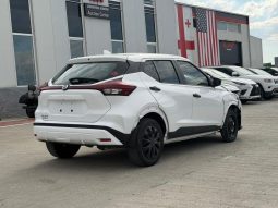 
										Nissan Kicks full									