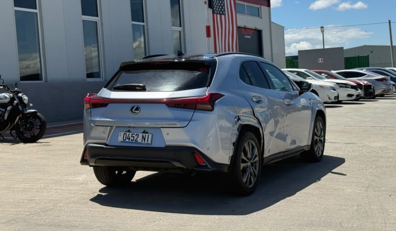 
								2024 Lexus UX, F Sport Design full									