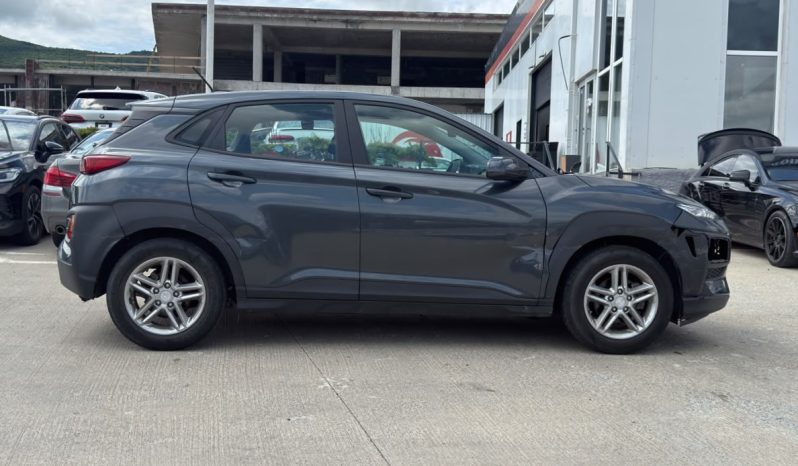 
								Hyundai Kona full									
