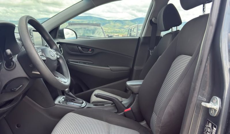 
								Hyundai Kona full									
