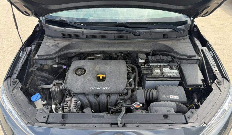 
								Hyundai Kona full									