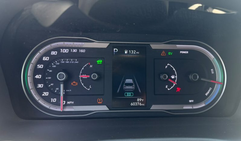 
								Hyundai Tucson HYBRID full									