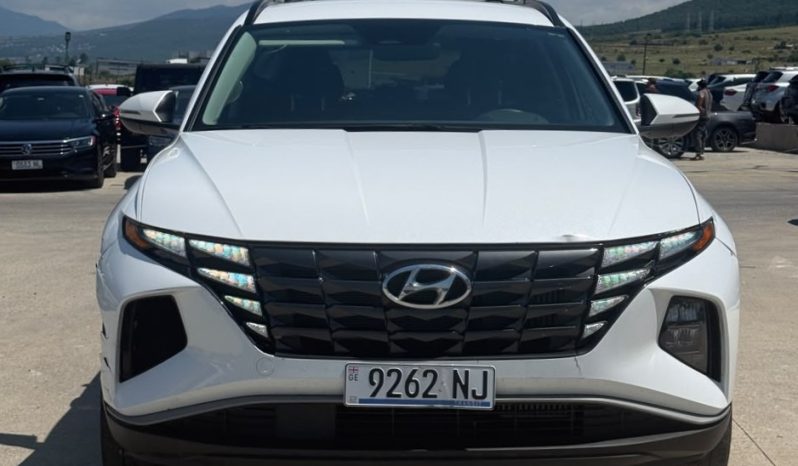 
								Hyundai Tucson HYBRID full									
