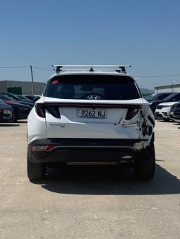 
										Hyundai Tucson HYBRID full									
