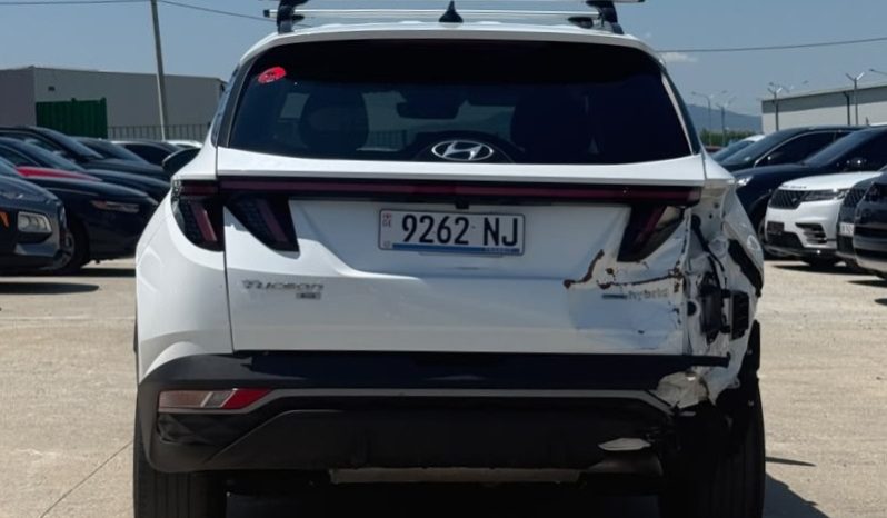 
								Hyundai Tucson HYBRID full									