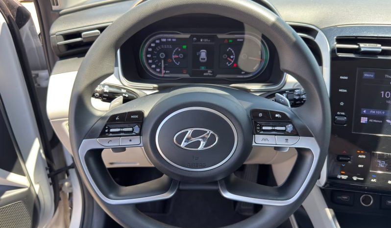 
								Hyundai Tucson HYBRID full									