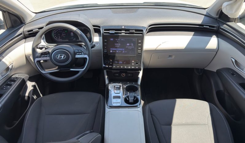 
								Hyundai Tucson HYBRID full									