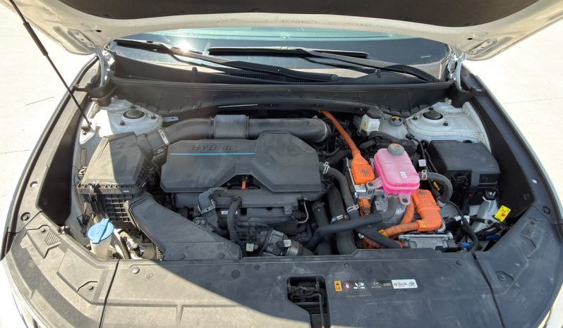 
								Hyundai Tucson HYBRID full									