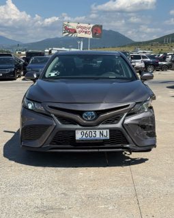 
										2023 Toyota Camry HYBRID SE full									