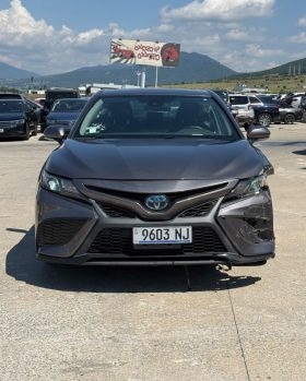 2023 Toyota Camry HYBRID SE